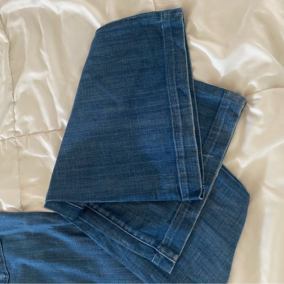 7 For All Mankind Charlize flare jeans in light wash Size 29 but fit like a 28. - Picture 10 of 12